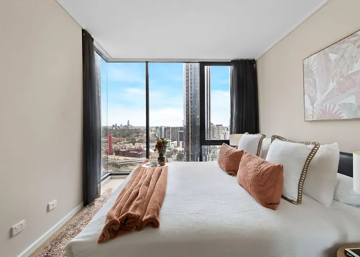 A Cozy 2Br Apt Near Crown Sleeps 6 Free Parking