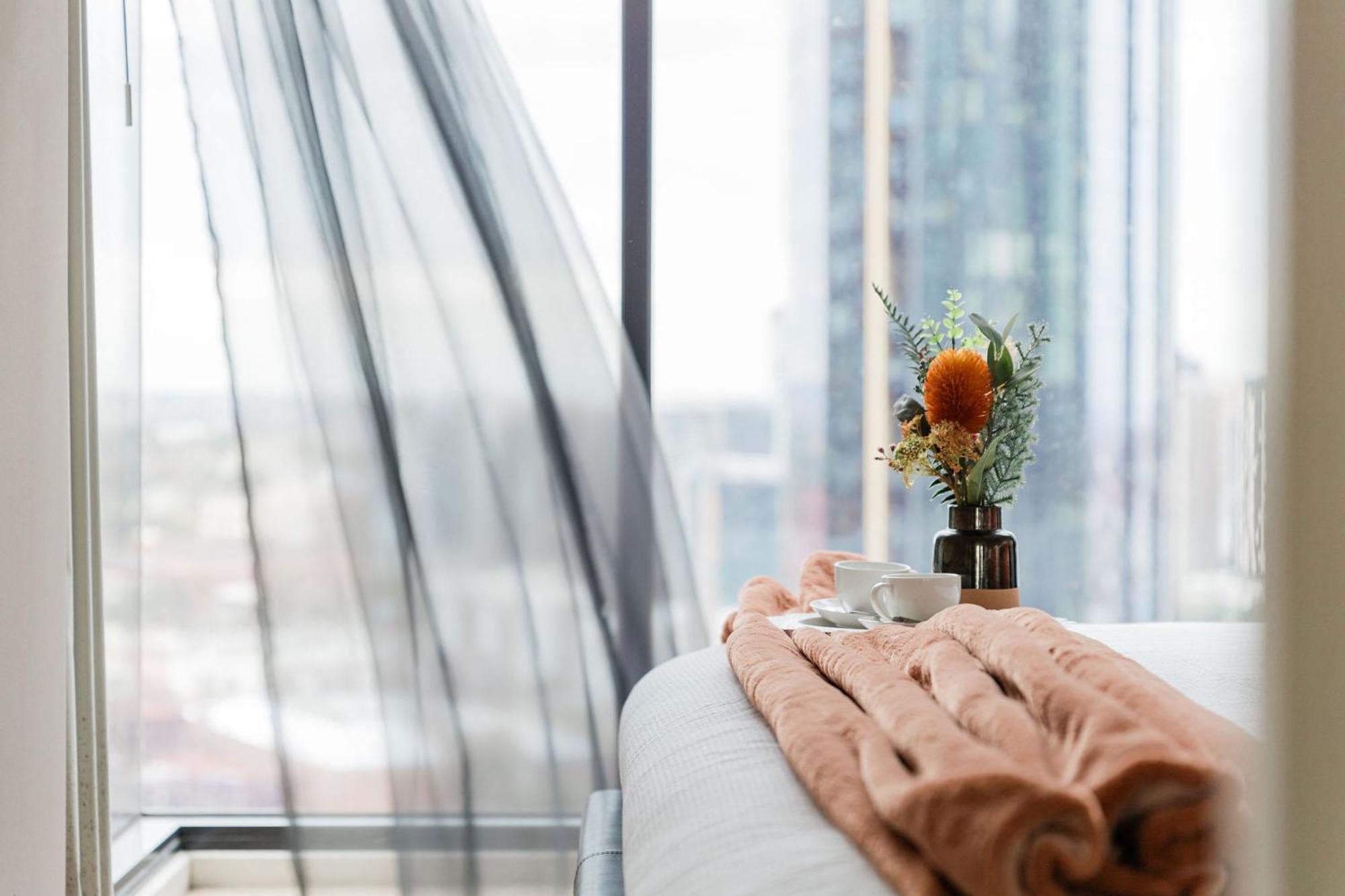A Cozy 2br Near Crown Sleeps 6 Free Parking Apartment *