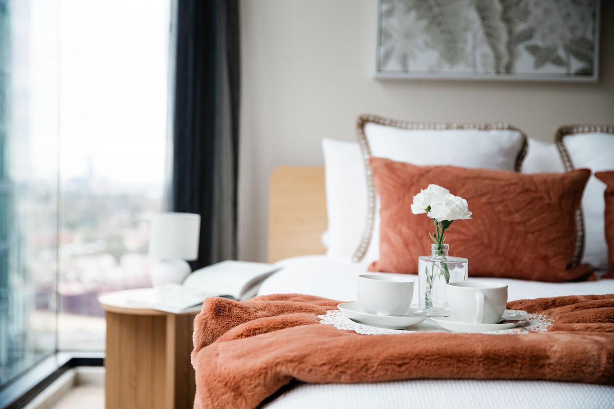 A Cozy 2br Near Crown Sleeps 6 Free Parking