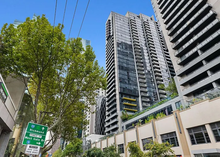 A Cozy 2Br Apt Near Crown Sleeps 6 Free Parking